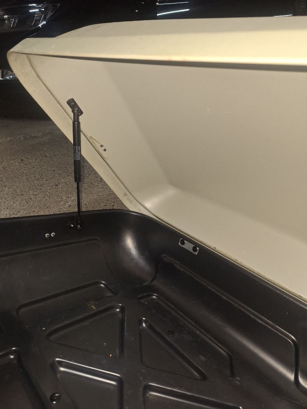 Coffres de toit: Dachbox – D'occasion à Strengelbach par Ist-van 2