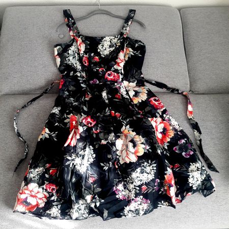 NEU Blumen Cocktailkleid Party-Dress Stil 50s Gr. ca. 40-42