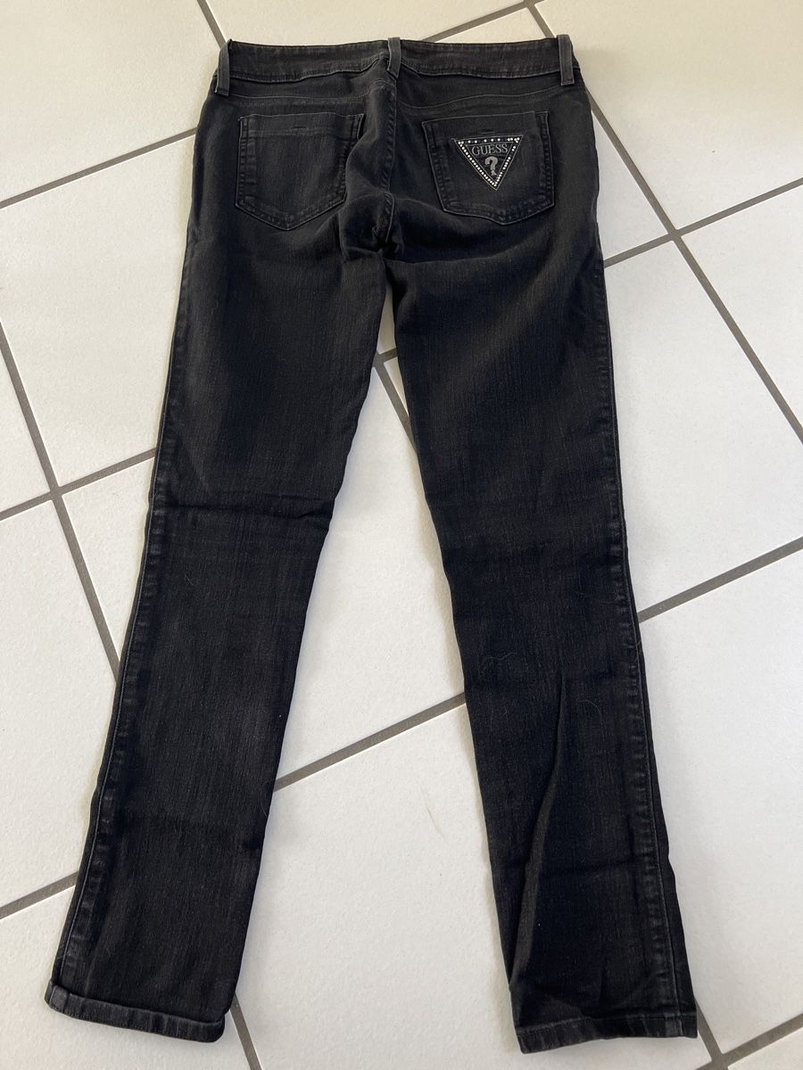 Guess Jeans: Jeans – Usato da Oberuzwil venduto da DanaB01 5