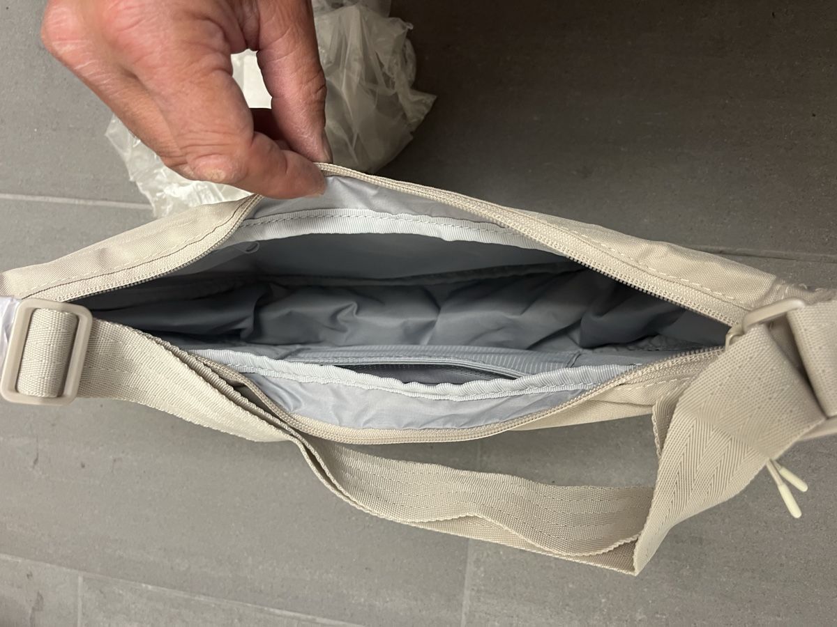 Borse da donna: Larkson Hamburg umhänge  Tasche – Nuovo e nell'imballaggio originale da Neerach venduto da fuz_8d7l 5