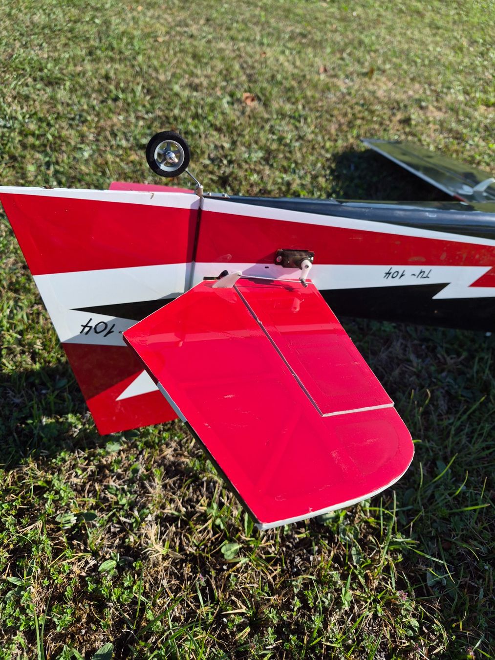 RC Modellbau: RC Acro Modellflugzeug – Gebraucht aus Uttigen von eomat 9