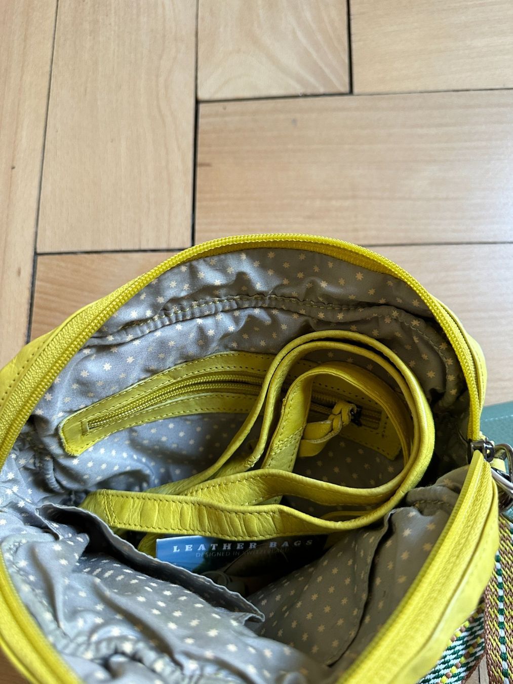 Taschen für Damen: Leder Umhängetasche gelb – Gebraucht aus Zürich von Diazaio 3