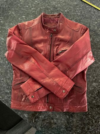 Lederjacke Damen rot Grösse S guter Zustand