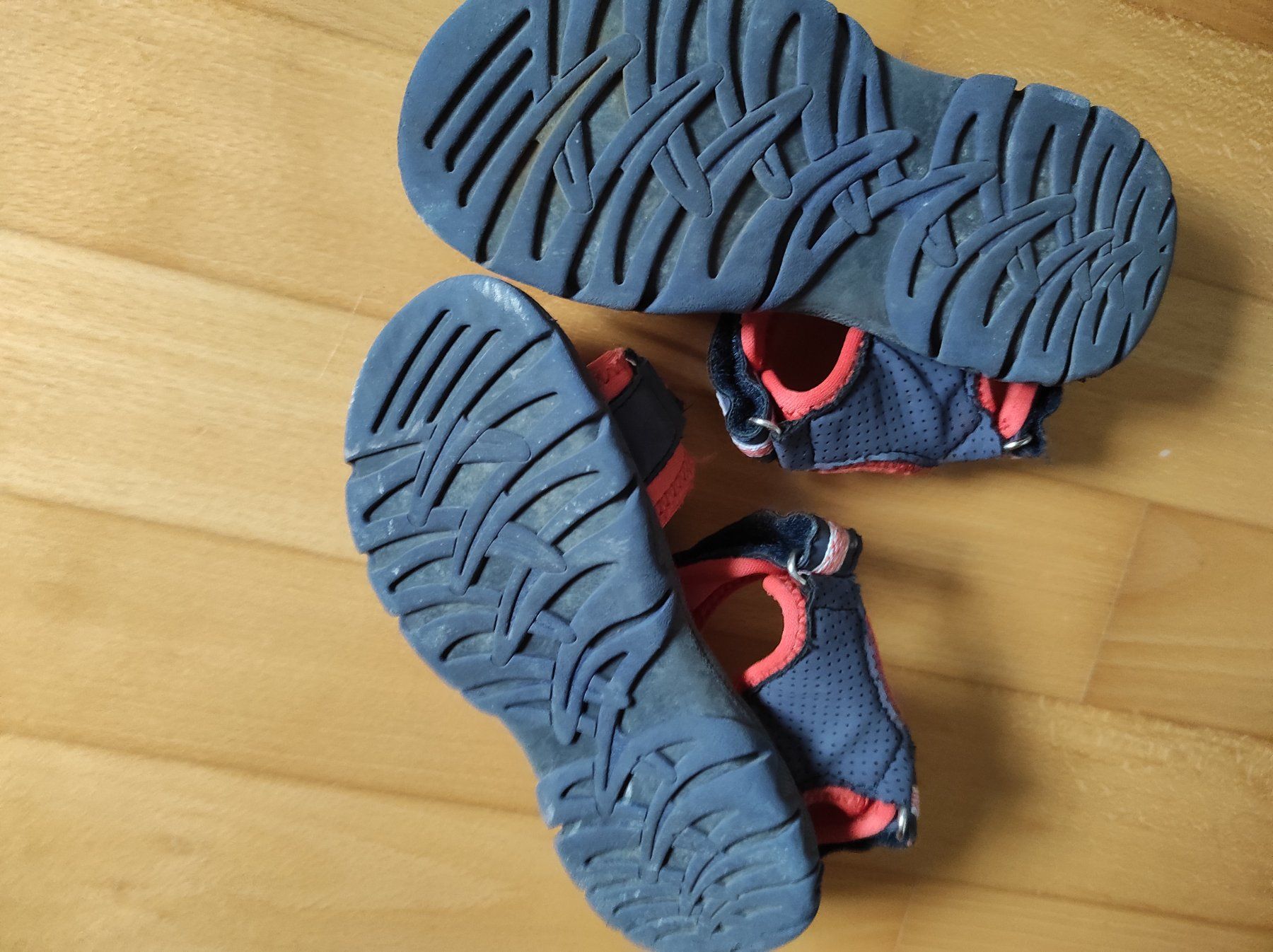 Scarpe per ragazzi: Sandalen gr 29 – Usato da Effretikon venduto da MarthaK. 1