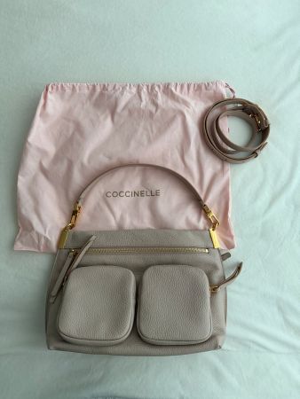 Coccinelle Hyle Medium Handbag – neuwertig & ungetragen