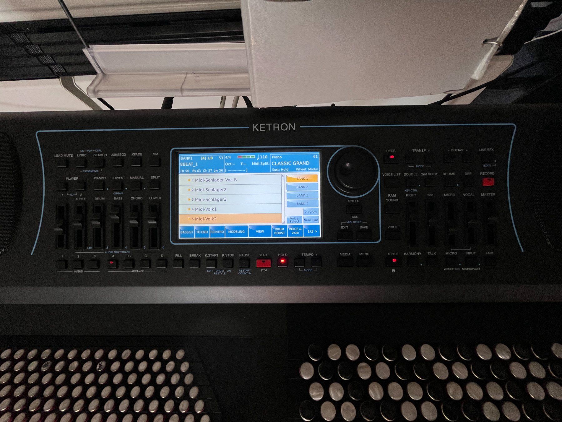 Ketron Strumenti musicali: Knopf-Keyboard Ketron SD80 – Usato da Thunstetten venduto da Gehon_BE 3