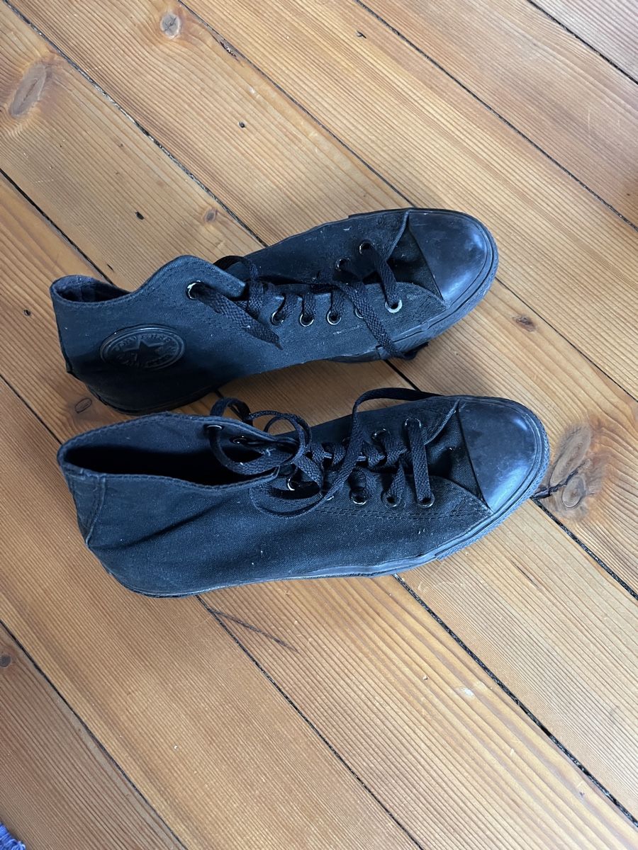 Converse Scarpe da uomo: Allstars Chucks – Usato da Bern venduto da Nina_Lou