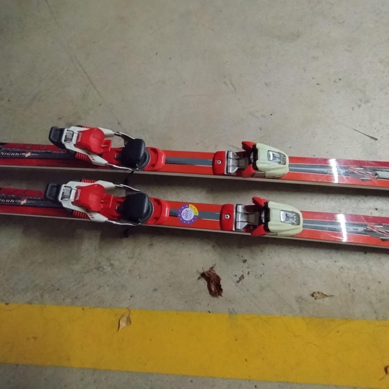 Stöckli Sci: Stöckli Ski "World Cup" (älteres Modell), inkl. Bindung – Usato da Wettingen venduto da Sp77 4