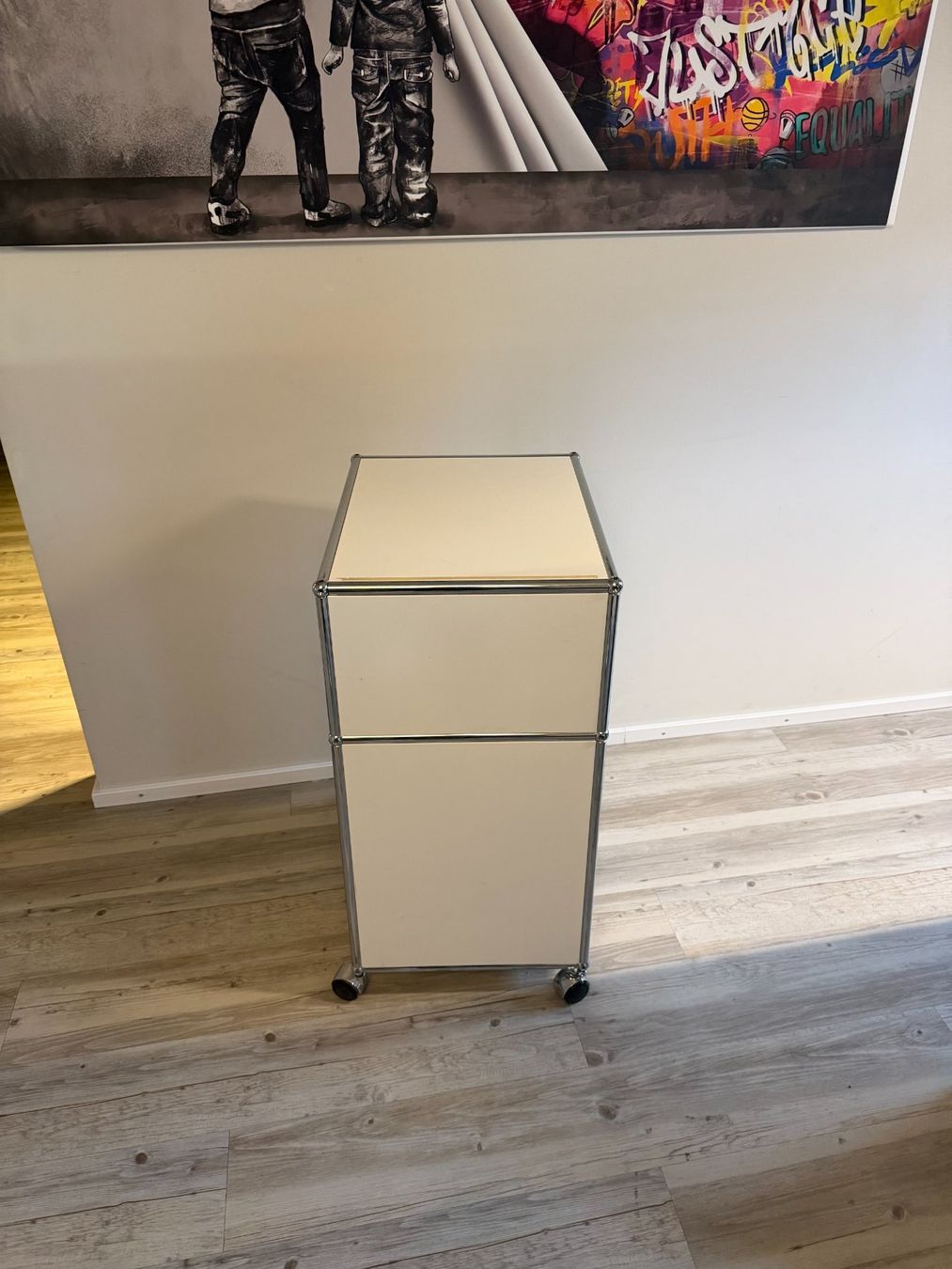 USM Eléments de bureau: USM Haller Rollcontainer reinweiss – D'occasion à Ermatingen par csc_7g5v 4