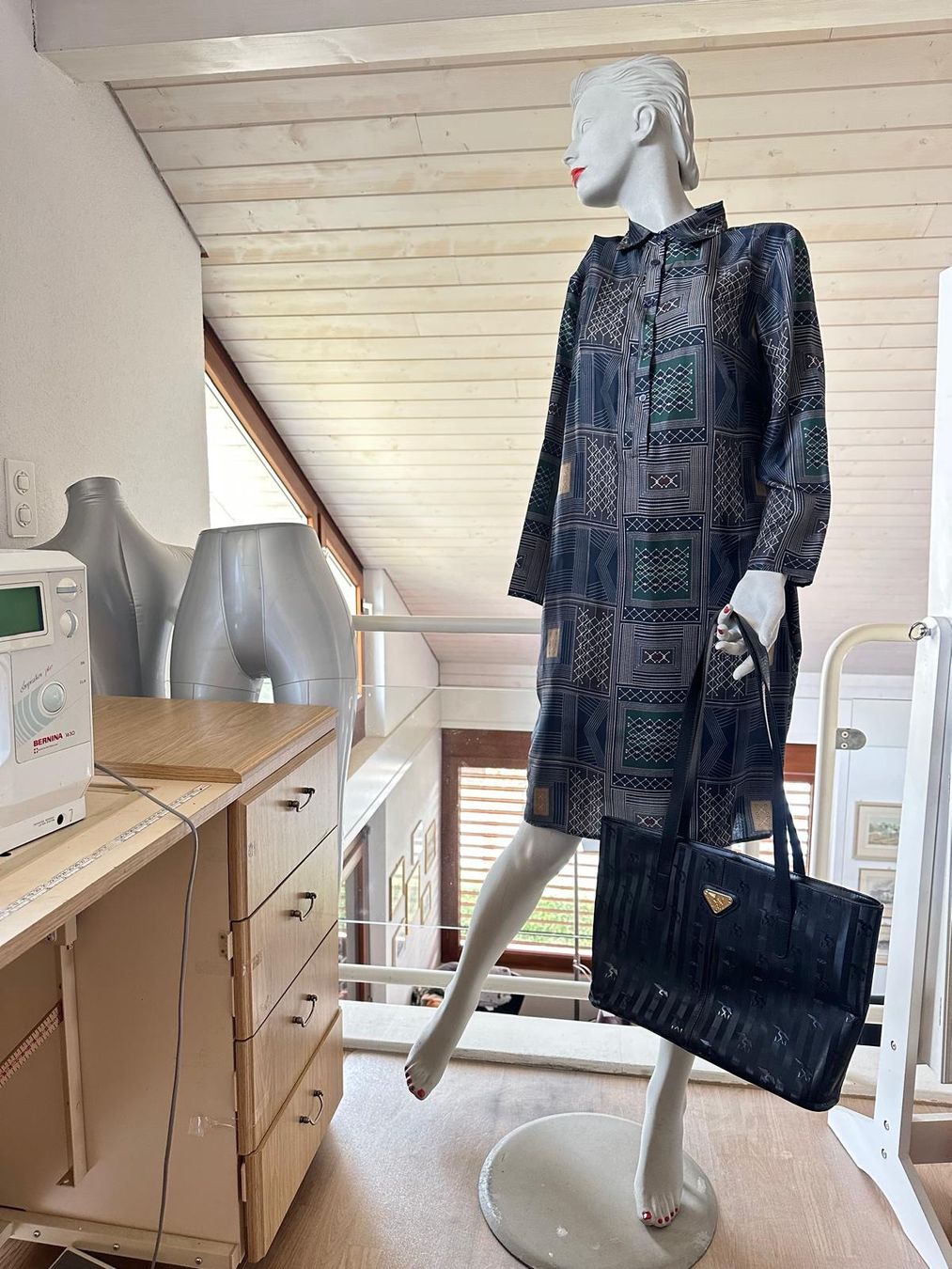 Vila Robes: Seidenkleid von VILAGALLO – D'occasion à Neuhausen par Lechasseur 3