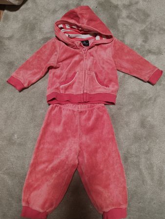 Rosa Baby Velours Trainingsanzug, Gr. 68 (4-6M)