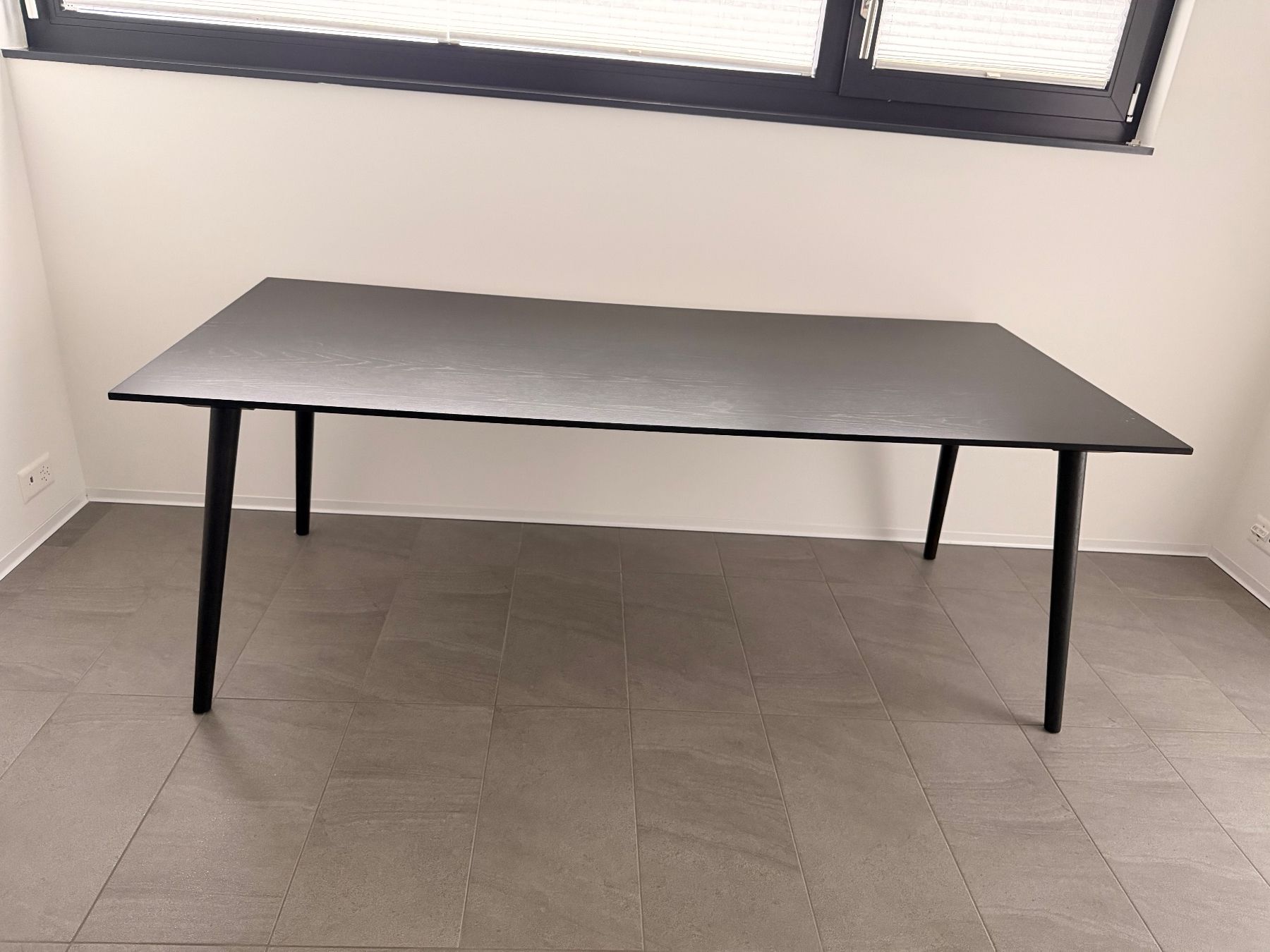 &Tradition Tables: &Tradition Eiche schwarz Tisch 200x90 – D'occasion à Merenschwand par mur_ygh9