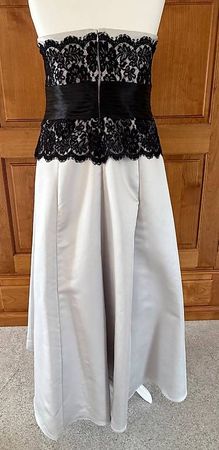 Ballkleid inkl. Spitzenjacke Grösse 46