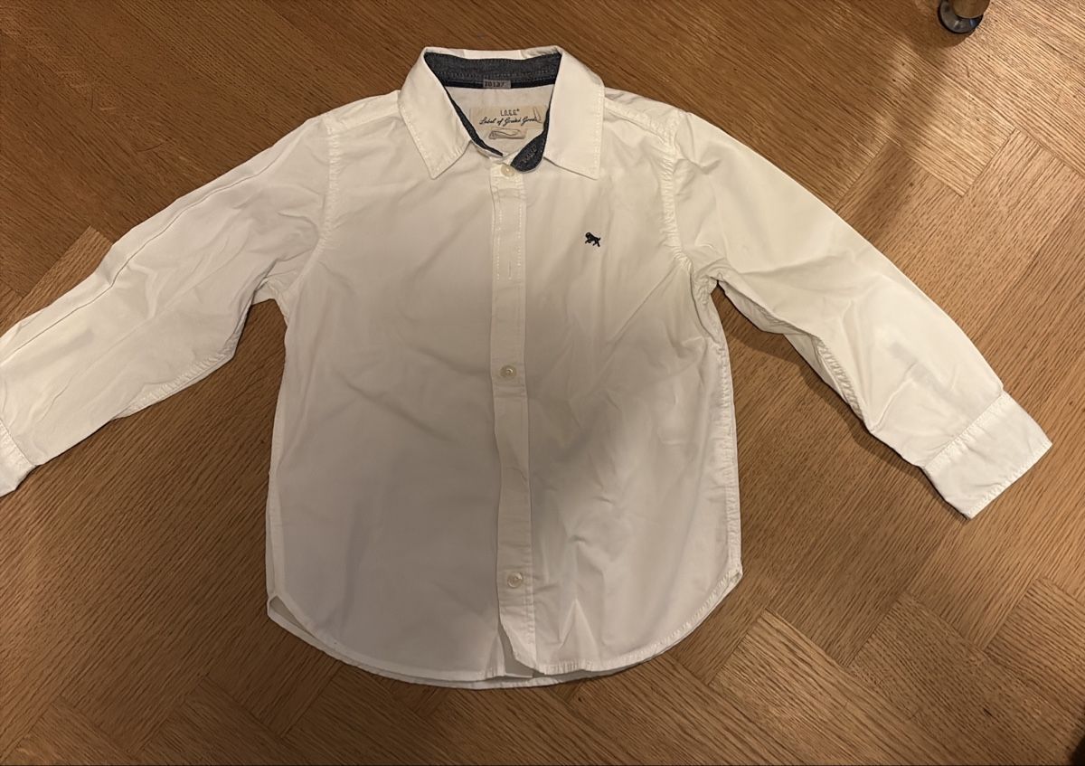 Lotti & Set di vestiti: Hemd 110 mit Fliege, Jeans 104 – Usato da Riehen venduto da Grayje4 3