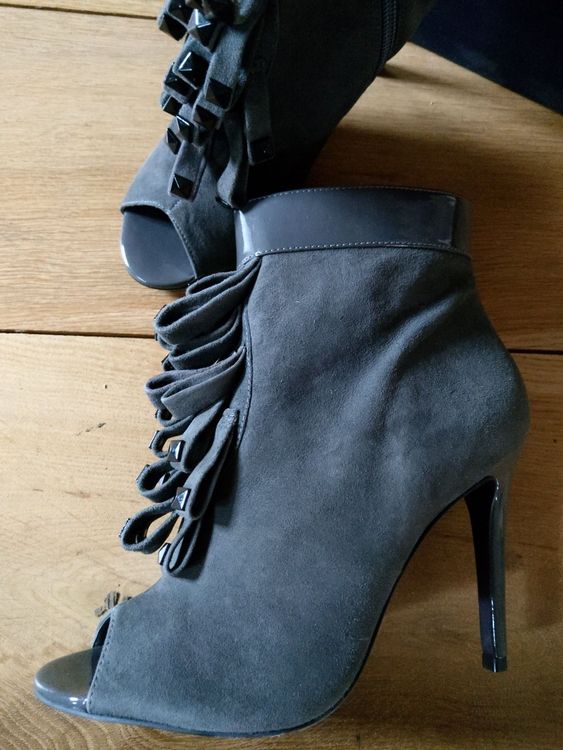 Buffalo Stiefeletten Grau