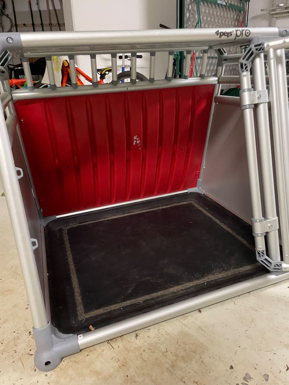 4pets Gabbie, trasporto & Sicurezza: Hundebox 4pets PRO 4 S – Usato da Maienfeld venduto da Chrma21 3