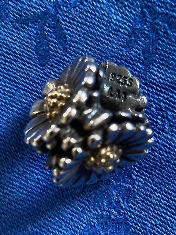 Pendentifs: Trollbead Gänseblümchen Silber und Gold – D'occasion à Hermrigen par syl_q28y 2