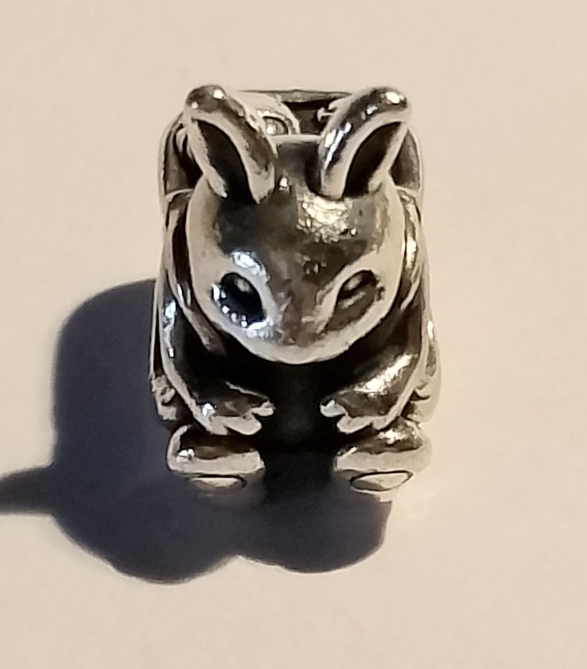 Pandora Ciondoli: Pandora Charm Osterhase mit  Korb  – Usato da Therwil venduto da col_m6rx 3