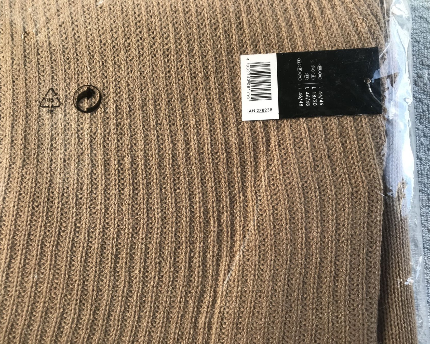 Pulls & Sweat-shirts: STRICK-PONCHO ORIGINALVERPACKT – Neuf avec emballage d'origine à Ostermundigen par Kari1937 6