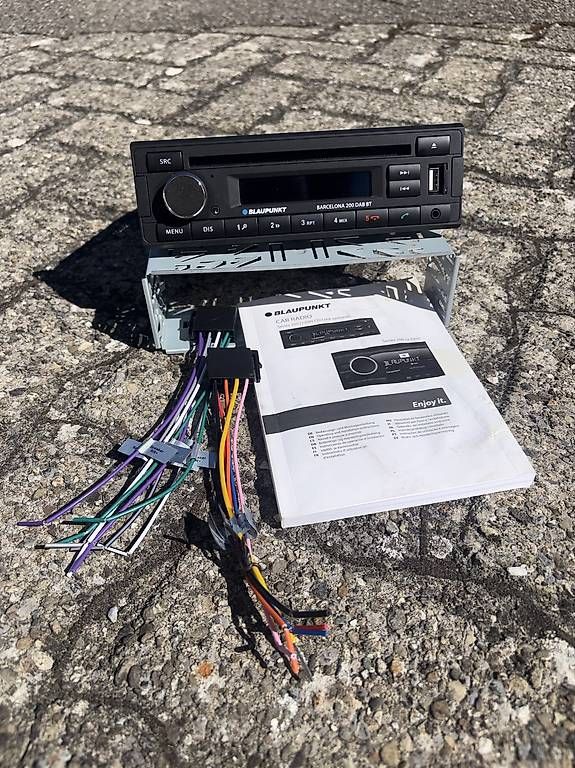 Radio: Blaupunkt Barcelona 200 DAB BT – Usato da Schüpfen venduto da ber_p8tv 1