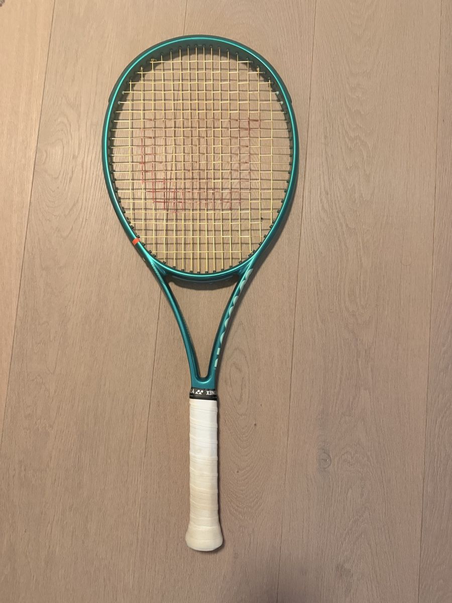 Wilson Schläger: Wilson Blade 100 Pro V10 L2 | To – Gebraucht aus Zürich von Mar1308