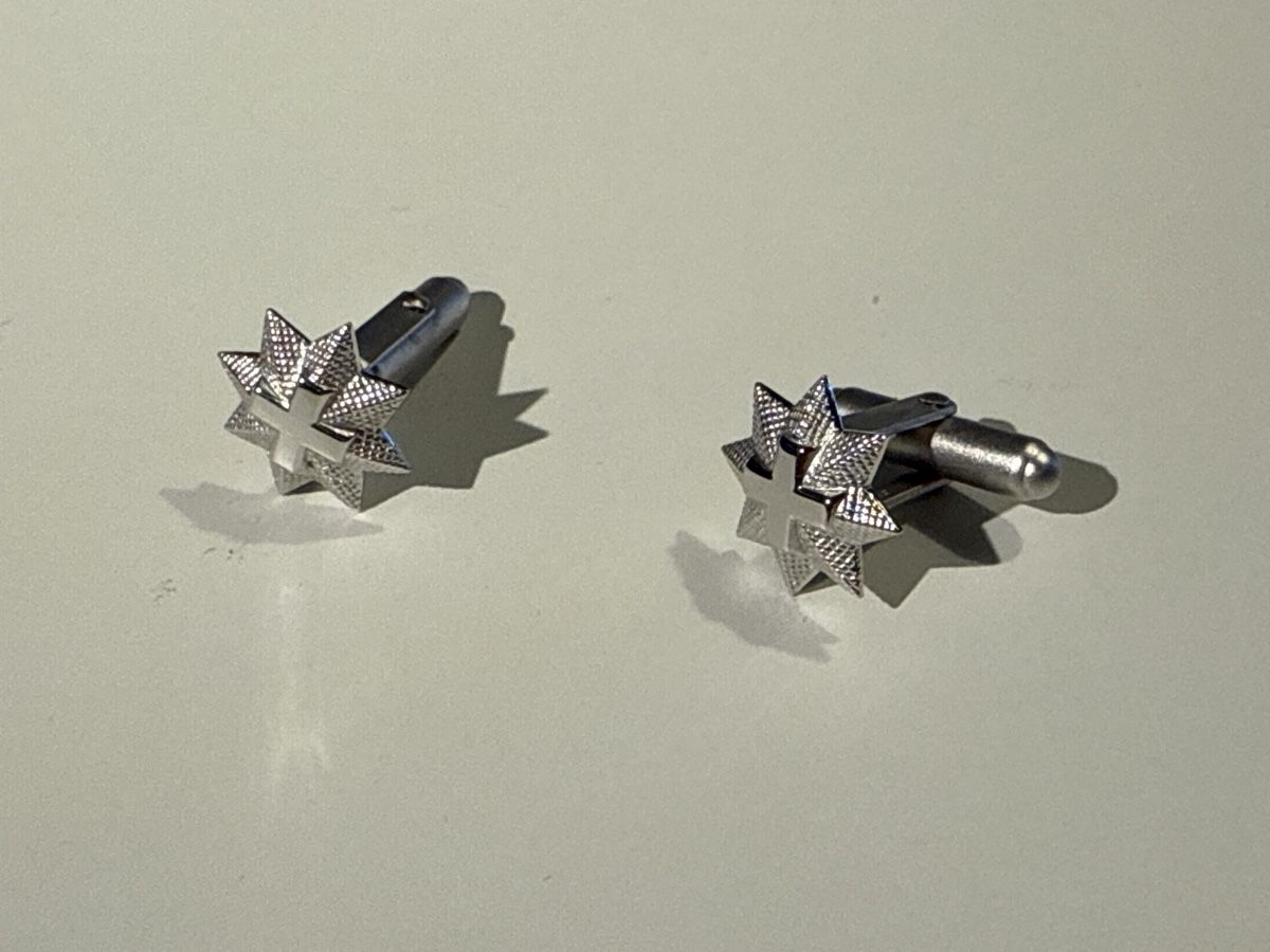 Uniformi: Boutons de manchettes de général suisse – Nuovo (secondo la descrizione) da Bern venduto da lugigon 3