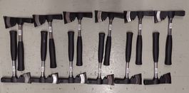 12x Gipserbeil mit Stahlrohr Stiel