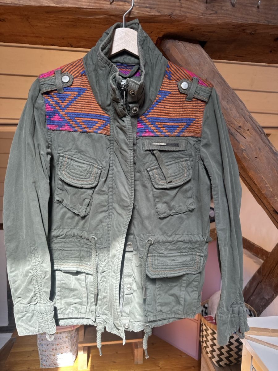 Superdry Giacche: Superdry Aztec Übergangsjacke,Khaki, Limited Edition,M – Usato da Trimmis venduto da vai_9qzr