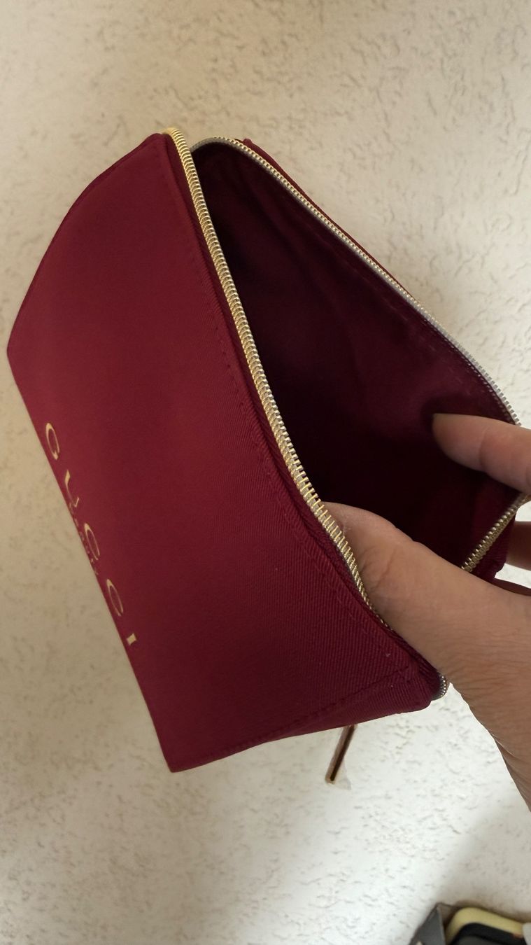 Custodie per cosmetici: 2026 Gucci Beauty make up bag – Nuovo e nell'imballaggio originale da Chur venduto da Madeys 9