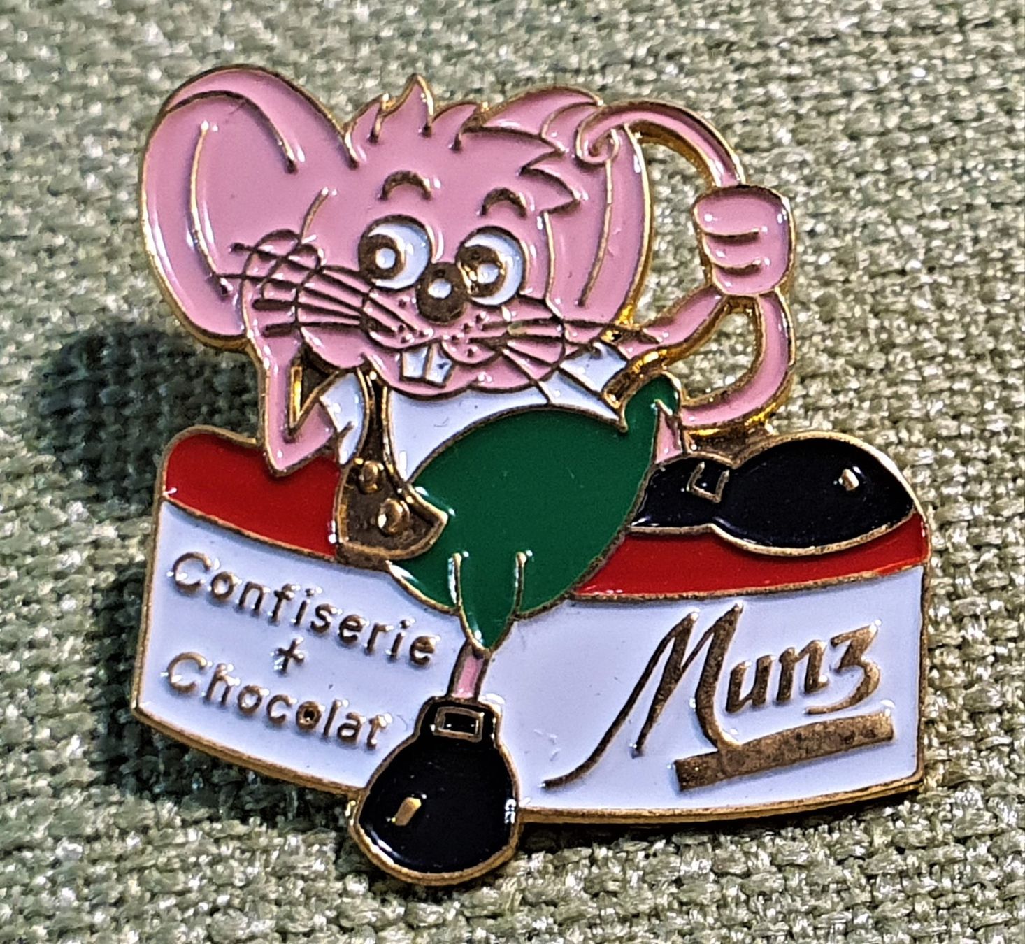 Placchette & Badge: N376 - Pin Munz Maus - Confiserie & Chocolat – Usato da Reinach BL venduto da Boston-Verkauf