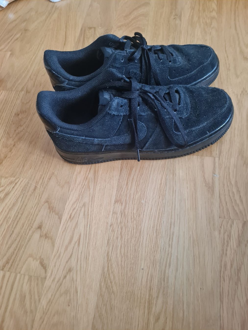 Nike Scarpe da donna: Baskets Nike Air Force 1 noires taille 39  – Usato da Pully venduto da louis044 2