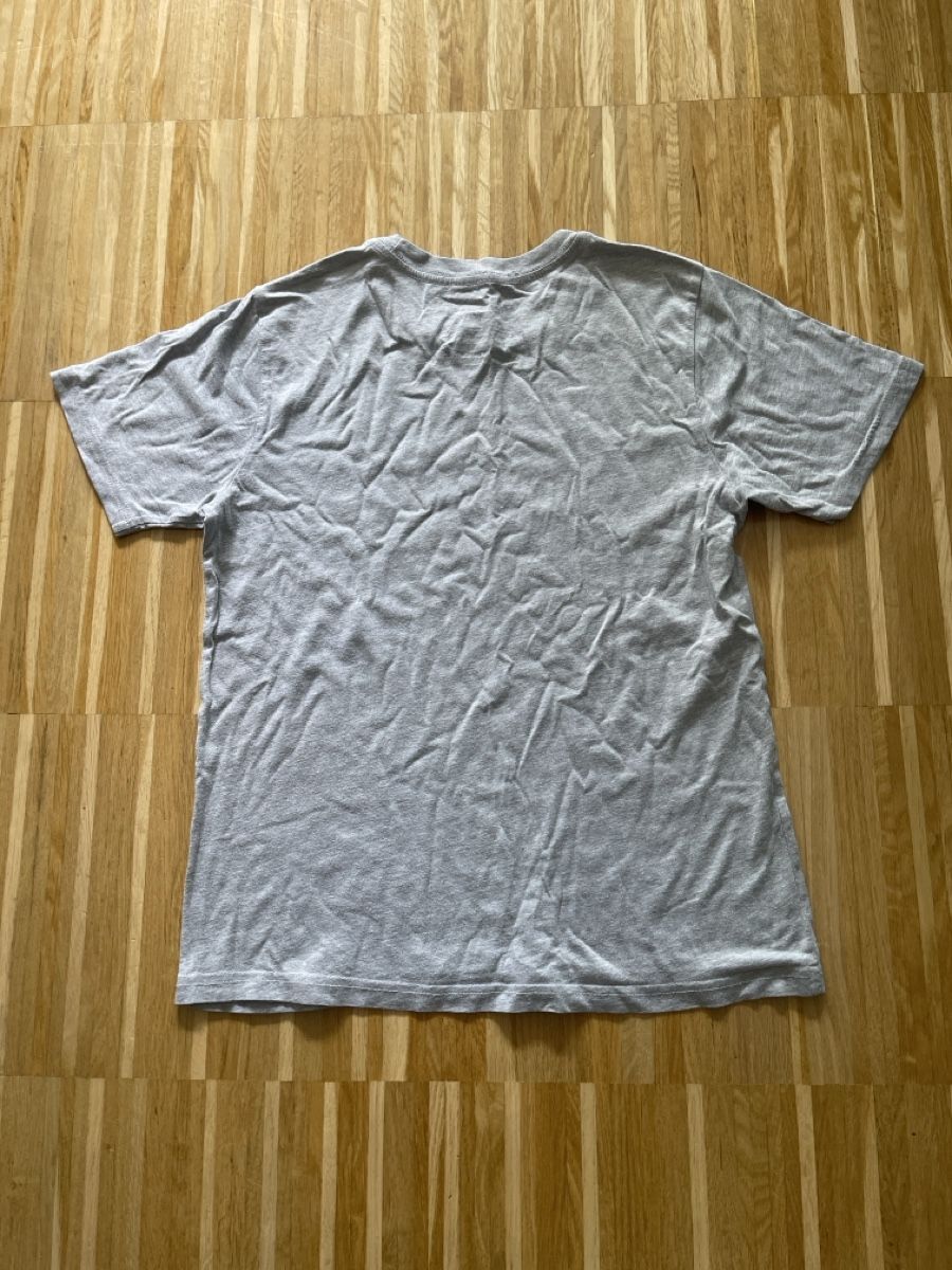 Tommy Hilfiger Hemden, T-Shirts & Polos: T-Shirt Tommy Hilfiger grey  – Gebraucht aus Zürich von ros_jy6w 2