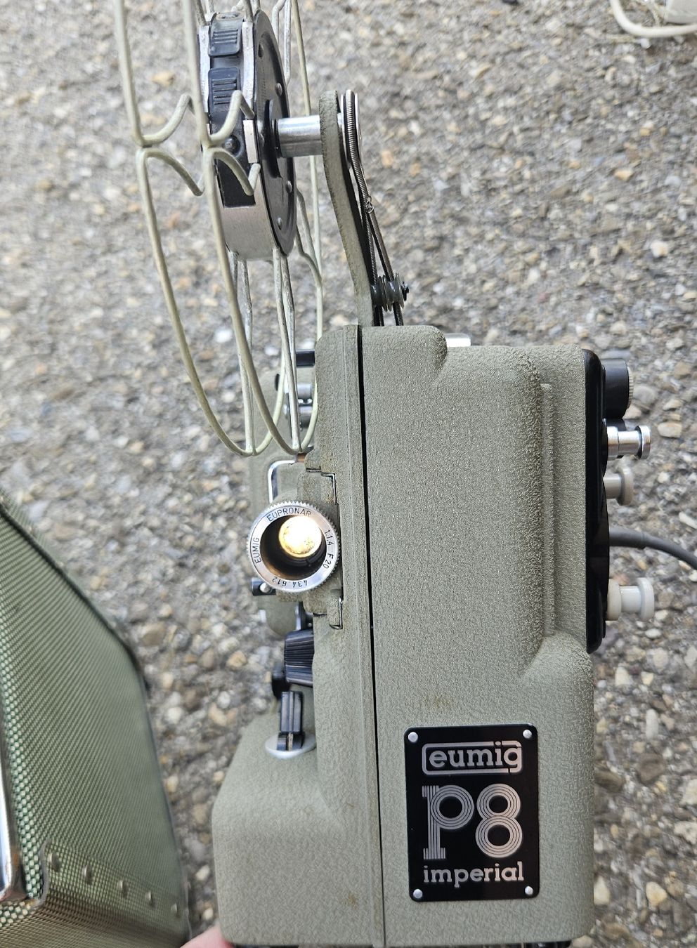 Proiettori: Projecteur Eumig P8 Imperial avec mallette – Usato da La Chaux-de-Fonds venduto da exup-51 4