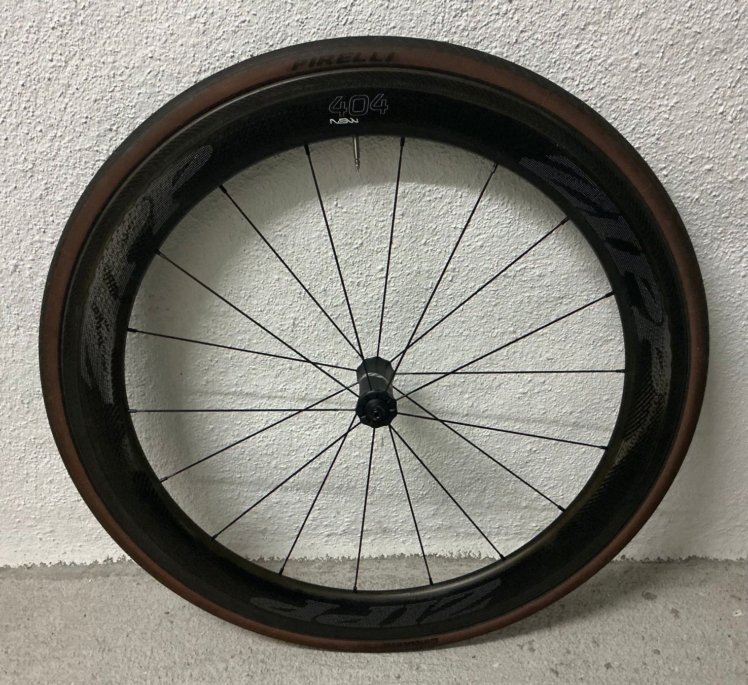 Jantes: Carbon Felgen – D'occasion à Linthal par cla_9vw9