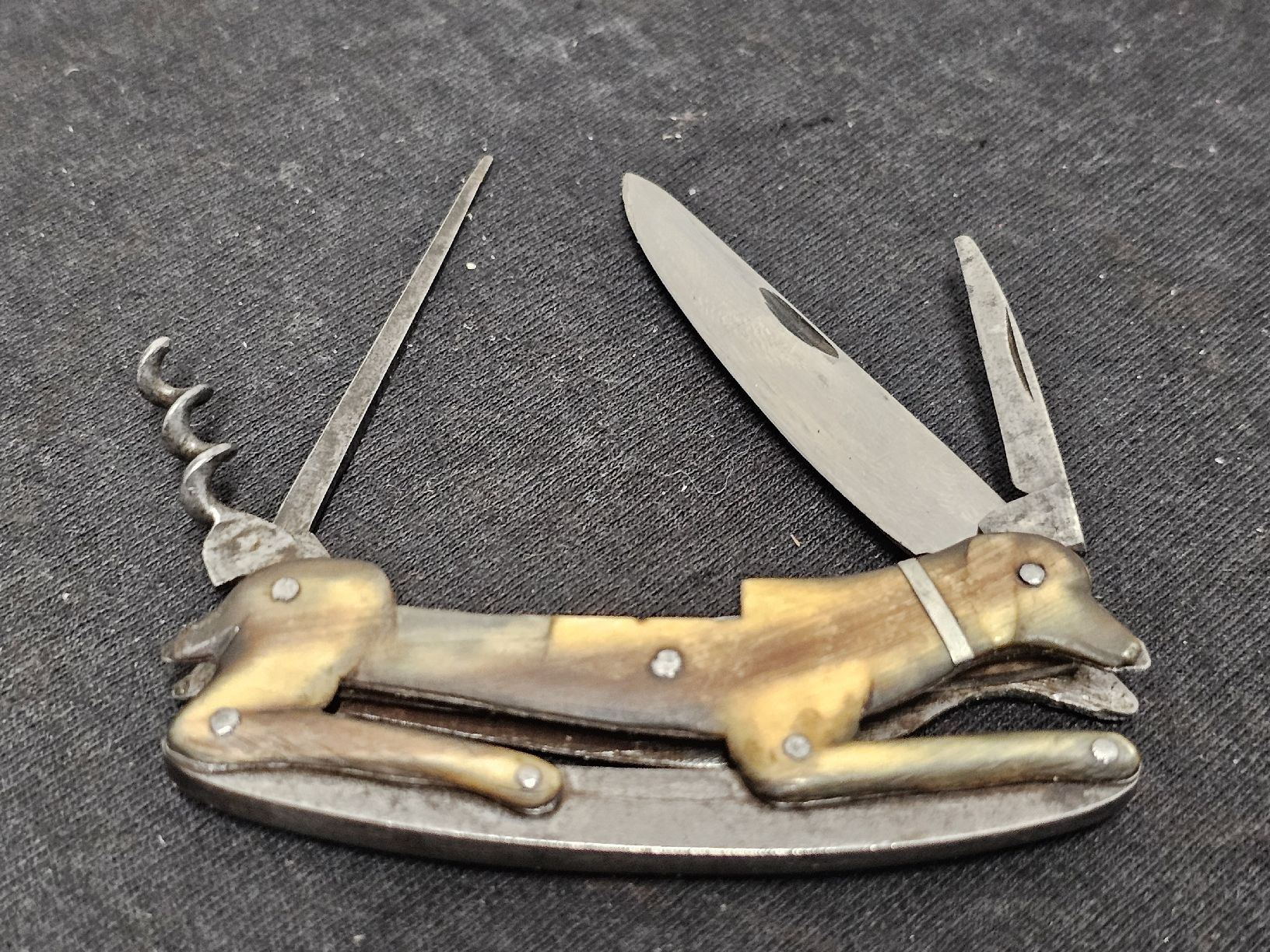 Coltelli tascabile: Antikes Taschenmesser, Feuerstahl Messer einzigartig – Usato da Wolfertswil venduto da Antiko 2