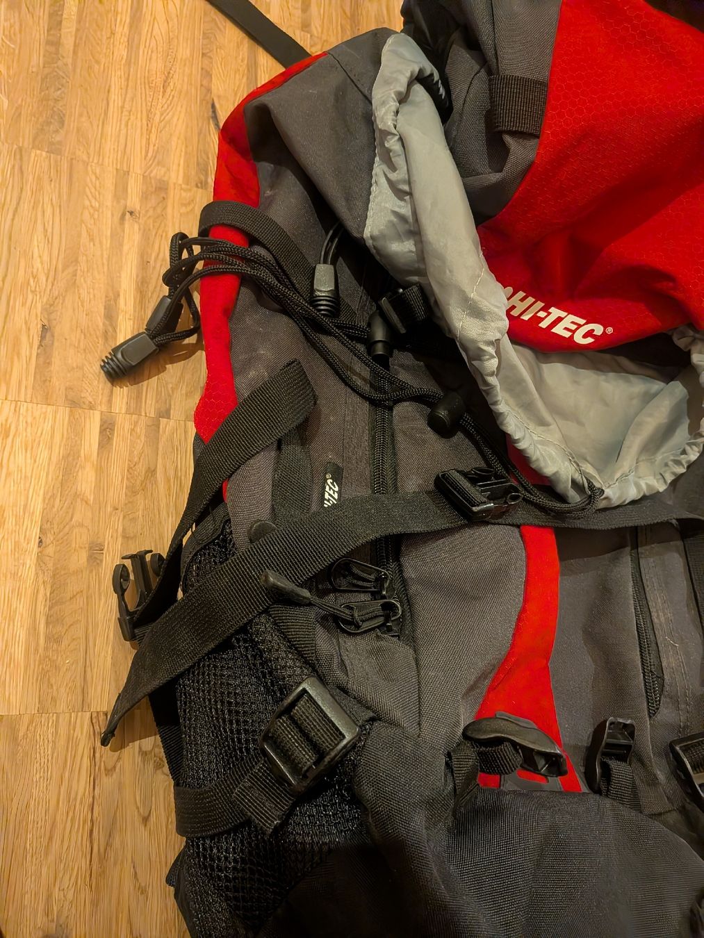 Zaini: Wanderrucksack Hi-Tec – Usato da Muttenz venduto da wr081 5