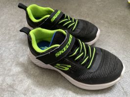 Skechers Jungen Schuhe, Grösse 28, neuwertig für den Sport