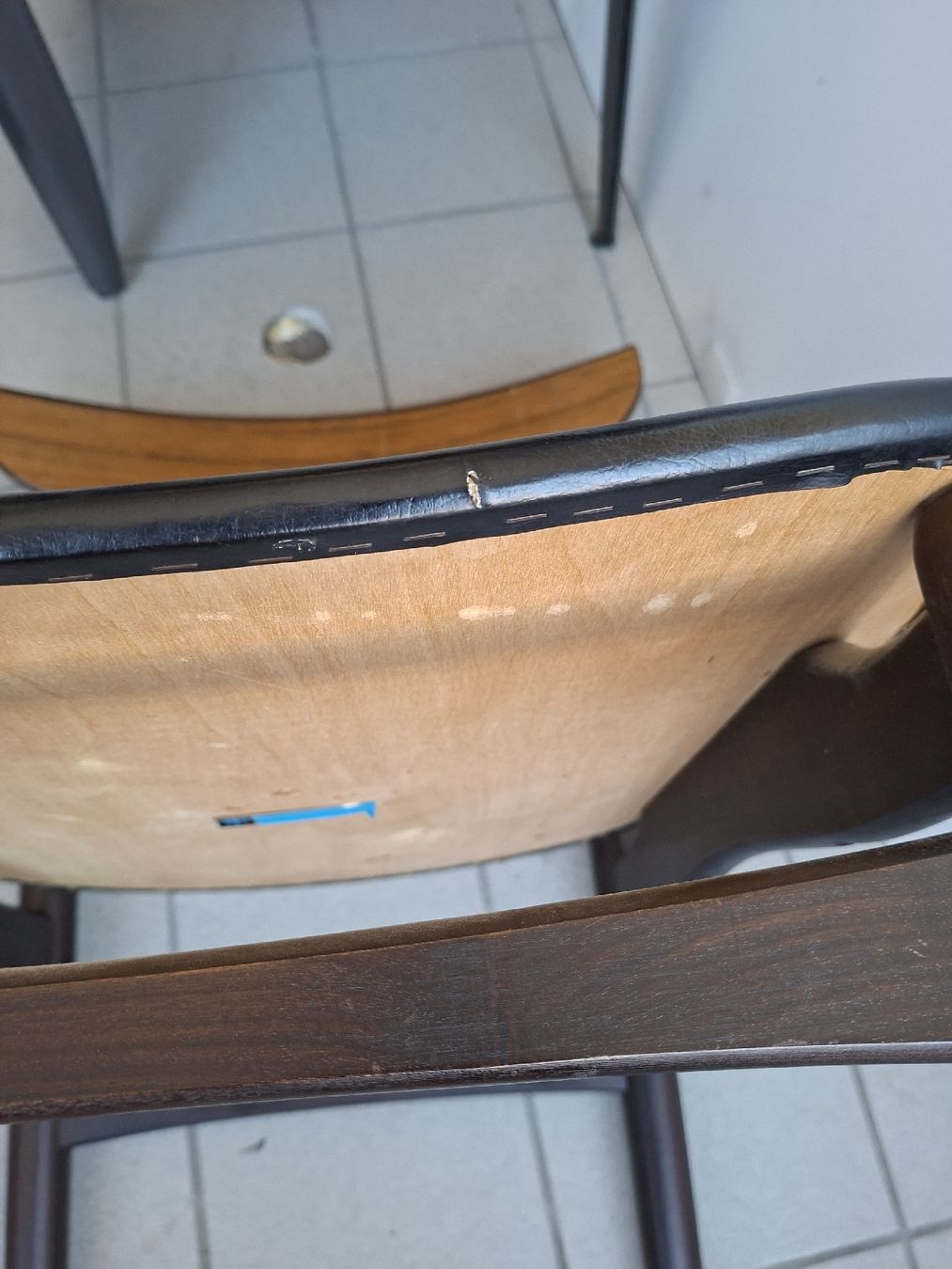 Sedie: Stuhl Dyrk Lund Denmark Holz mit Kunstleder  – Usato da Erlach venduto da silvia3235 7