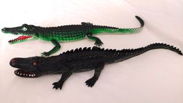 2 grössere Krokodile