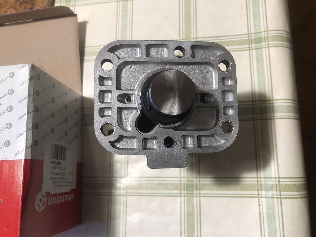 Tutti pezzi di ricambio auto: POMPA VUOTO LAND ROVER 300 TDI – Usato da Tesserete venduto da claytonwebb 3
