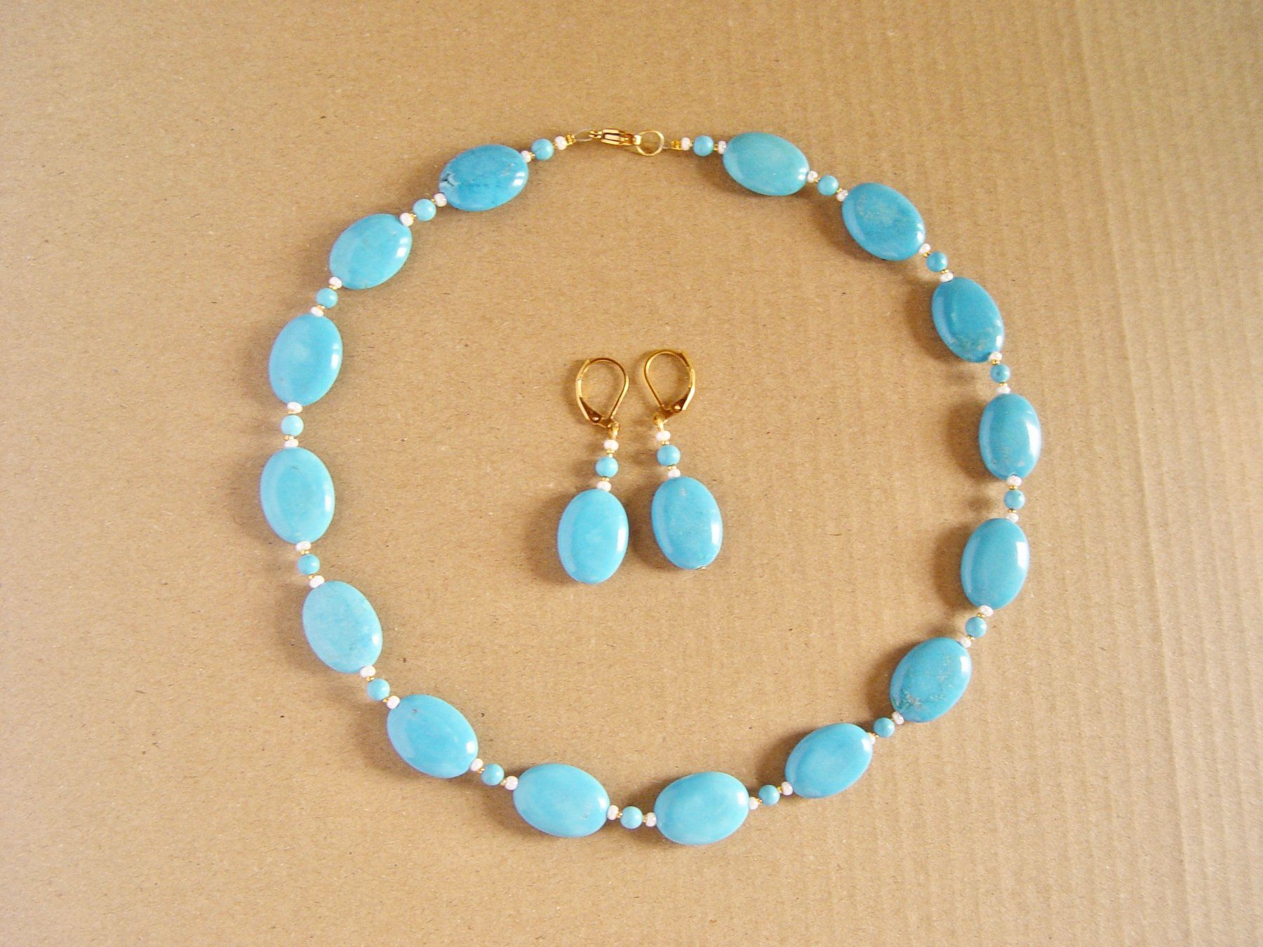 Altri gioielli: Set: Collier und Ohrringe Türkis – Nuovo (secondo la descrizione) da Henggart venduto da gernli