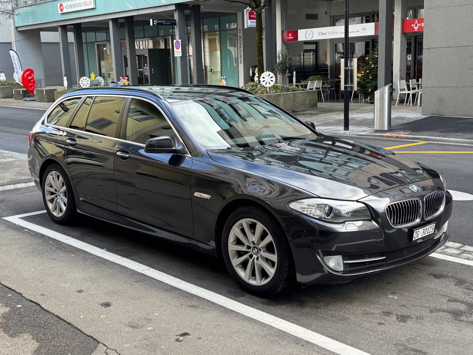 BMW Automobili: BMW 535 Xd Touring ab CHF 5000.00 – Usato da Baar venduto da Lackey7