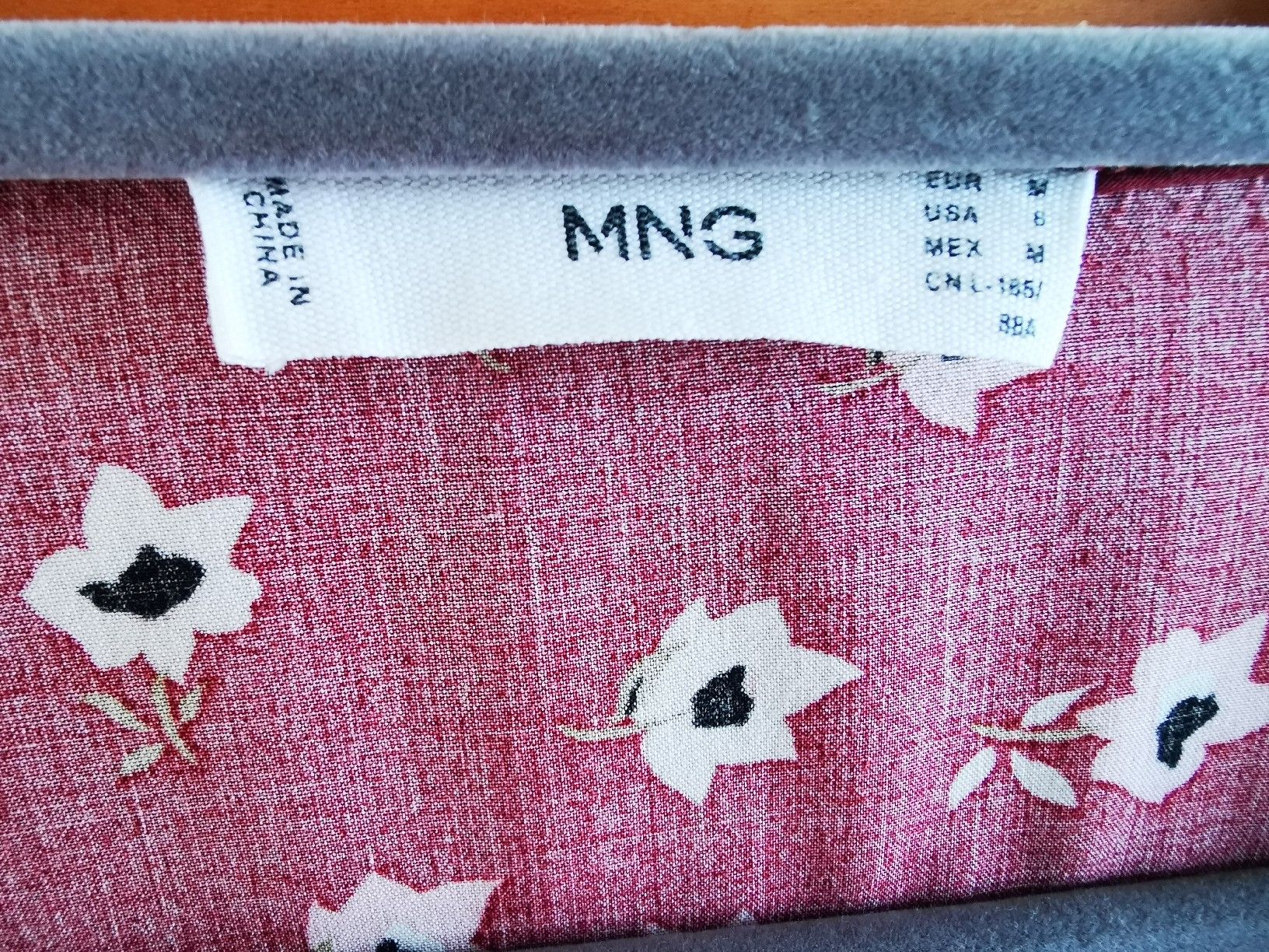 Mango Vestiti: Dunkelrotes Mango Kleid mit Blumenmuster, Grösse M – Usato da Wädenswil venduto da coconut1289 2