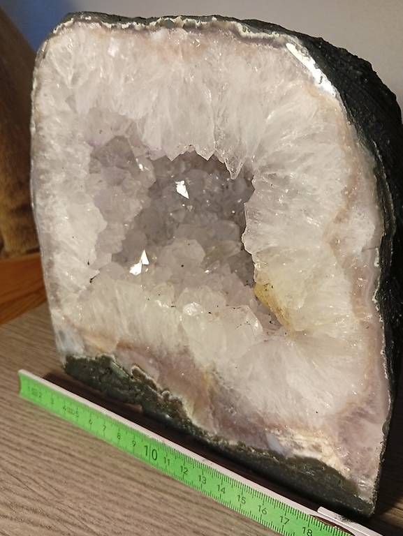 Mineralien & Heilsteine: Geode di Ametista Rosa a cristalli – Gebraucht aus Vezio von 41181 1