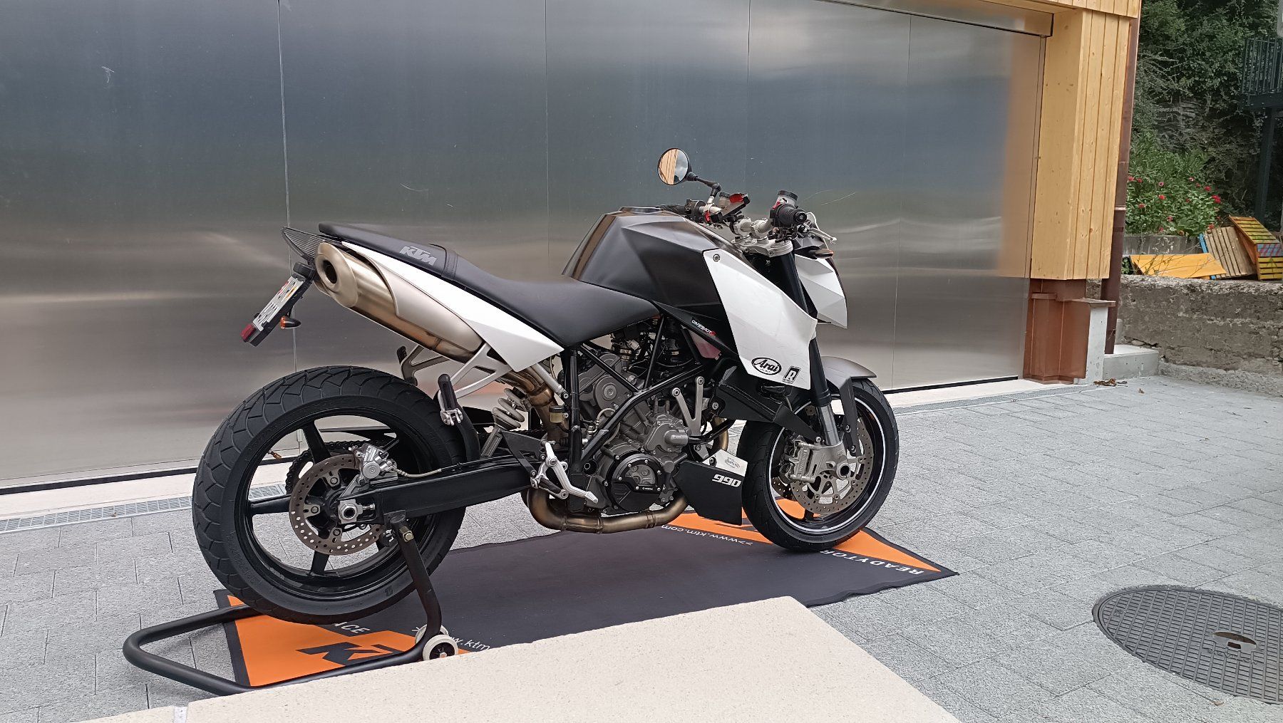 KTM Strada: KTM 990 Superduke Rottweiler – Usato da Flüelen venduto da Iwi5 2