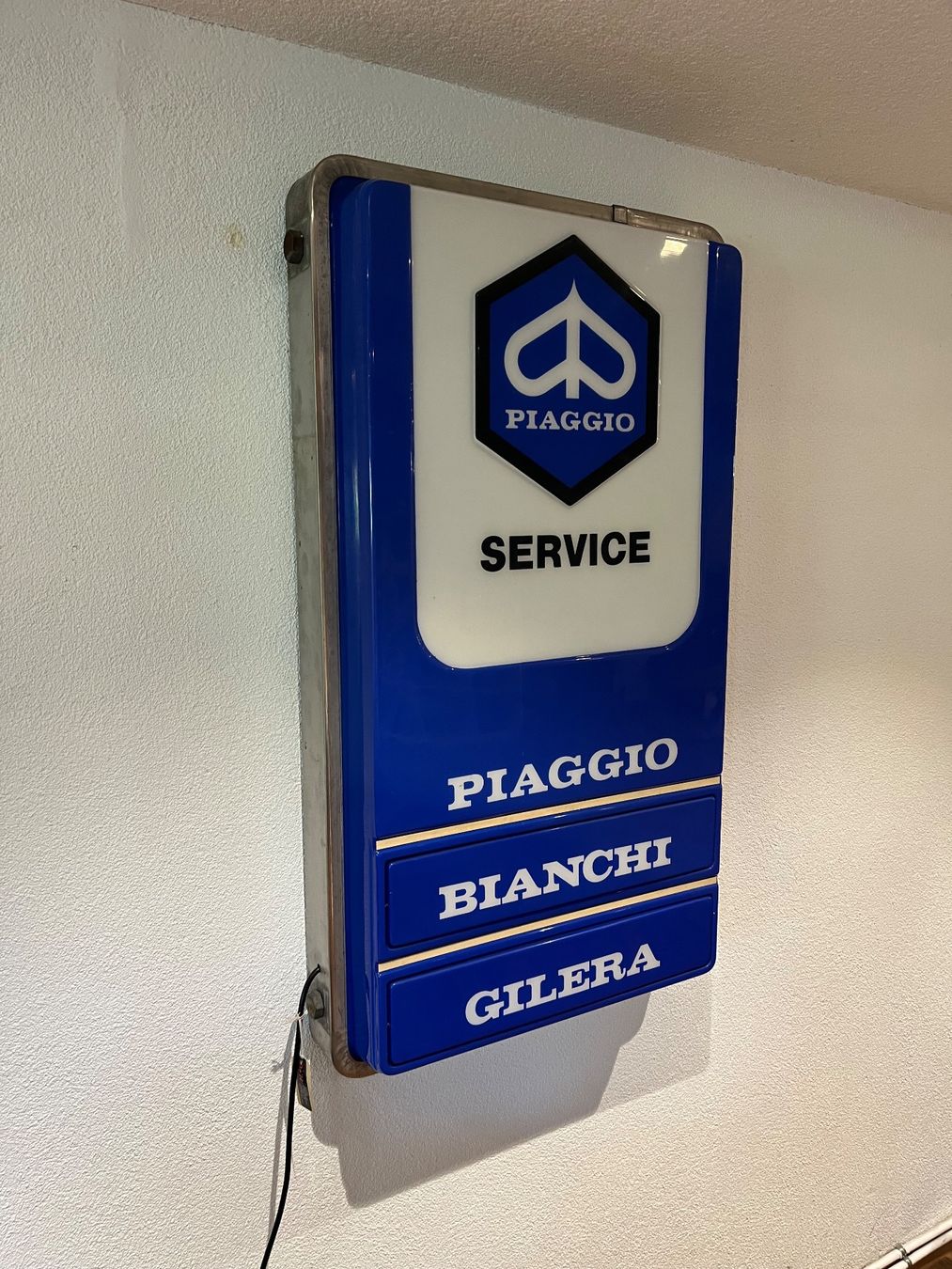 Piaggio Insegne: Piaggio Service - Leuchtreklame – Usato da Erlinsbach venduto da Stu-ff 2