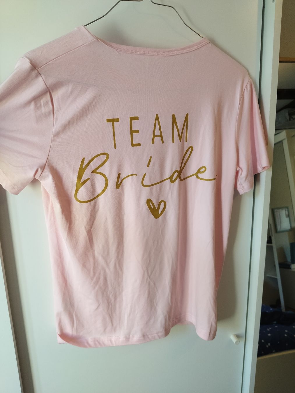 Blusen, T-Shirts & Tops: Team Bride Shirt – Neu (gemäss Beschreibung) aus Zürich von ila_9pnk