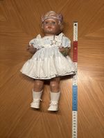 Alte Sammlerpuppe mit Kleidung ca 40 cm gross 