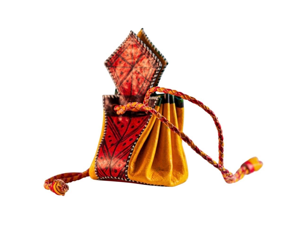 Portafogli: Schlussverkauf - Tuareg Lederbeutel gelb/rot klein – Nuovo e nell'imballaggio originale da Adliswil venduto da art-of-crafts 1
