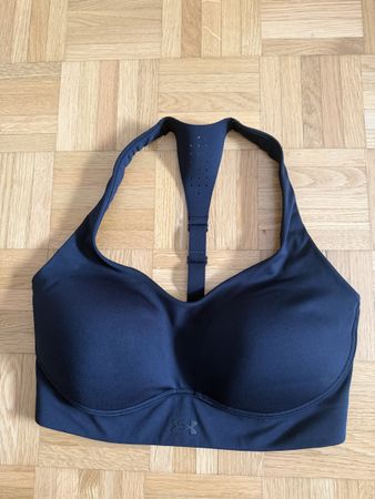 Under Armour Sport BH Gr. 34D Schwarz